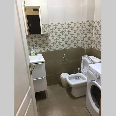 Apartament De Lux ,La Parter,In Cadrul Ansamblului Rezidential Delfinul 1 * Năvodari