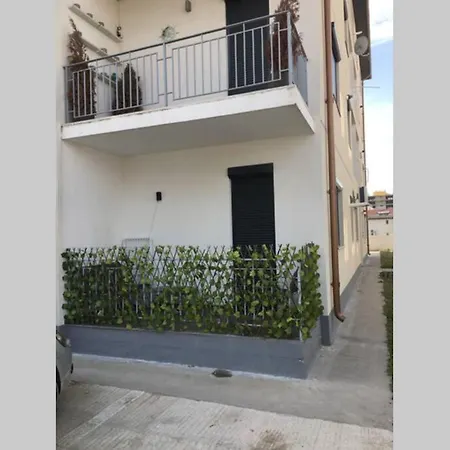 Apartament Apartament De Lux ,La Parter,In Cadrul Ansamblului Rezidential Delfinul 1